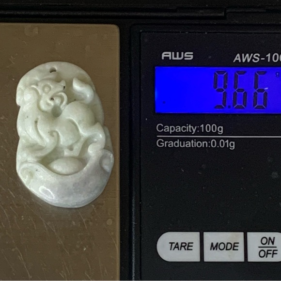Chinese Zodiac Jade Dog Pendant Mythical Beast Amulet Auspicious Lucky Animal - Picture 7 of 9